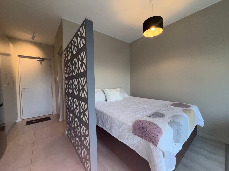 1 Bedroom Property for Sale in Table View Western Cape